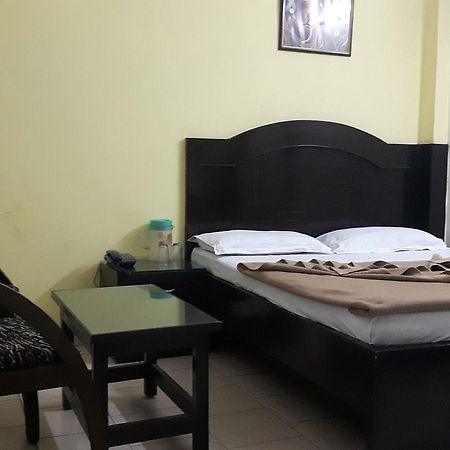 Hotel Shreeram Deluxe New Delhi Luaran gambar