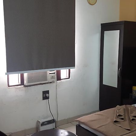 Hotel Shreeram Deluxe New Delhi Luaran gambar