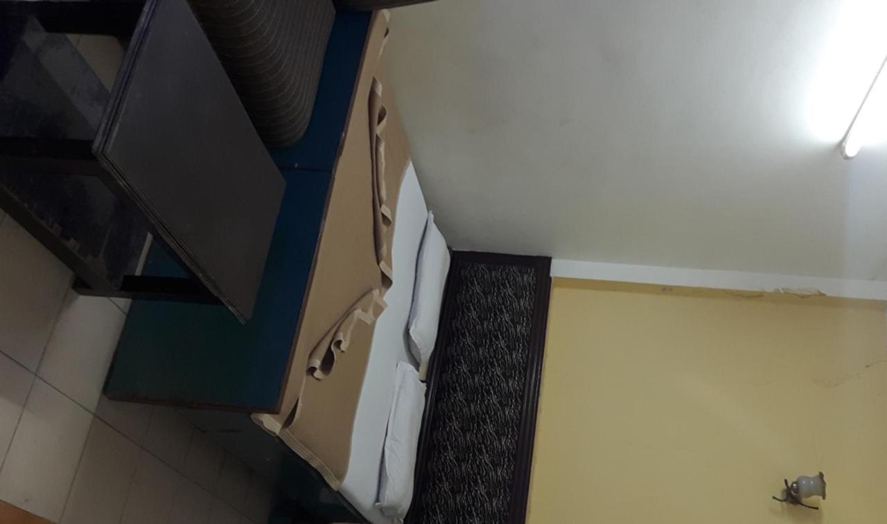 Hotel Shreeram Deluxe New Delhi Luaran gambar