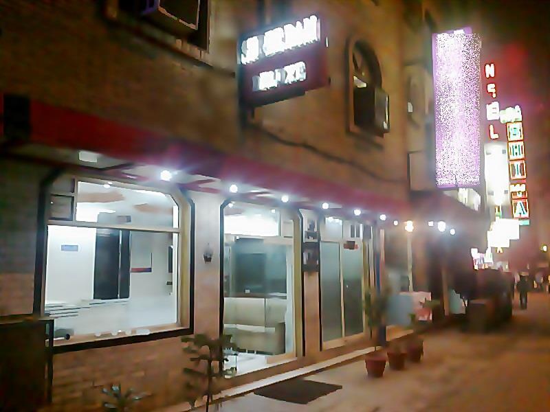 Hotel Shreeram Deluxe New Delhi Luaran gambar