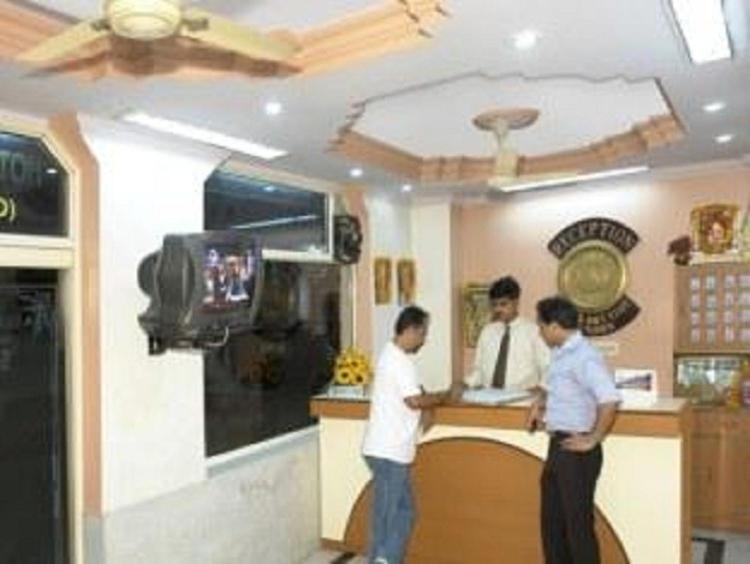 Hotel Shreeram Deluxe New Delhi Luaran gambar