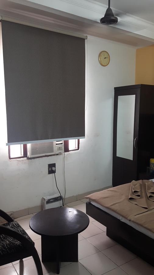Hotel Shreeram Deluxe New Delhi Luaran gambar