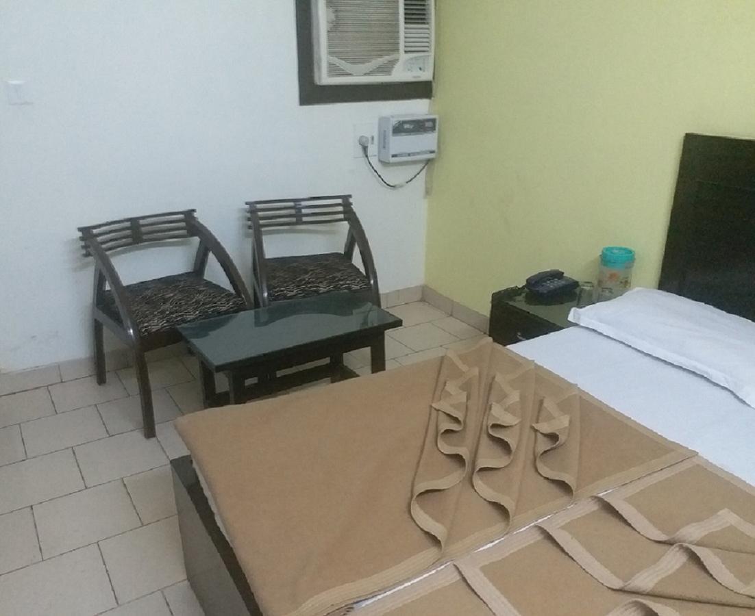 Hotel Shreeram Deluxe New Delhi Luaran gambar