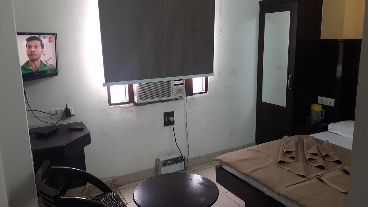 Hotel Shreeram Deluxe New Delhi Luaran gambar